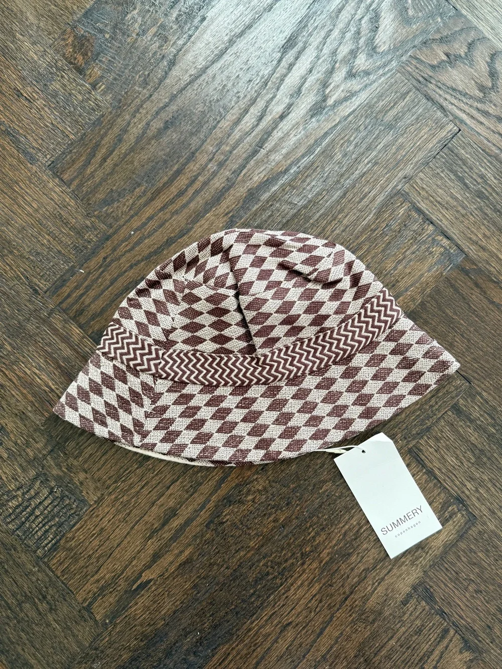 NWT Summery Copenhagen - Checkerboard Bucket Hat in Burgundy and Cream